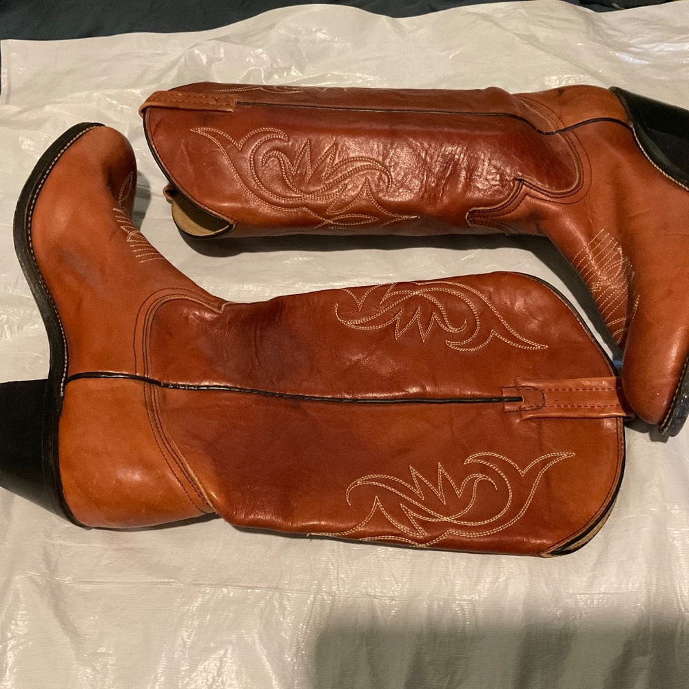 ‘MADE IN CANADA ‘’ COWBOY BOOTS UNISEX SALE - Picture 9 of 13